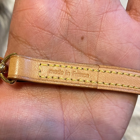 Louis vuitton strap - Picture 7 of 10